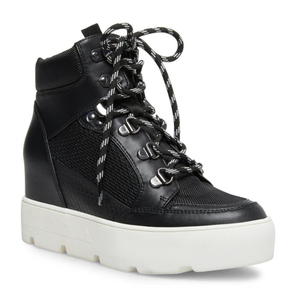 ✨NEW IN BOX MADDEN GIRL NEGAN SHOES✨